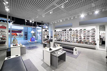 LED-Schienenstrahler dienen ideal als Shopbeleuchtung
